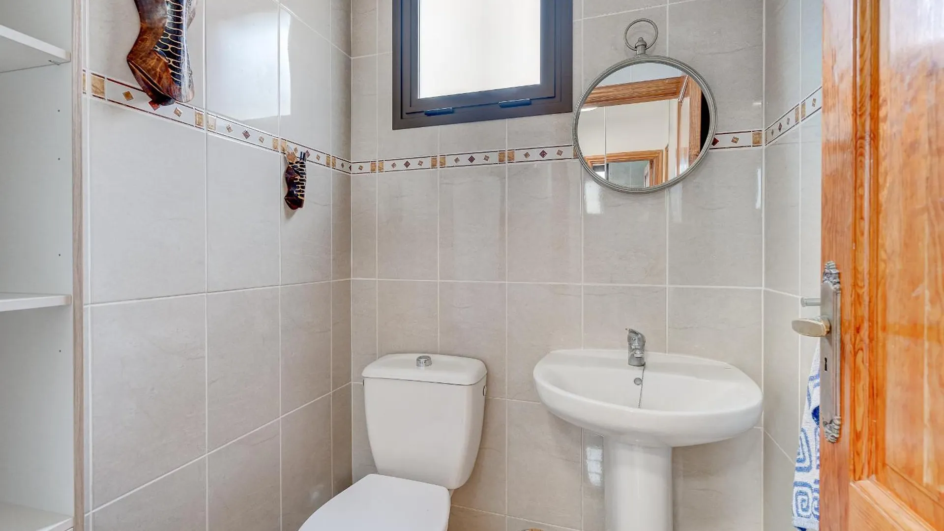Villa Natali ,Luxury 3-Levels Large Villa On Tenerife, Ocean View, Private Poo L& Barbecue Area Costa Adeje  0*, Costa Adeje (Tenerife) Spanje